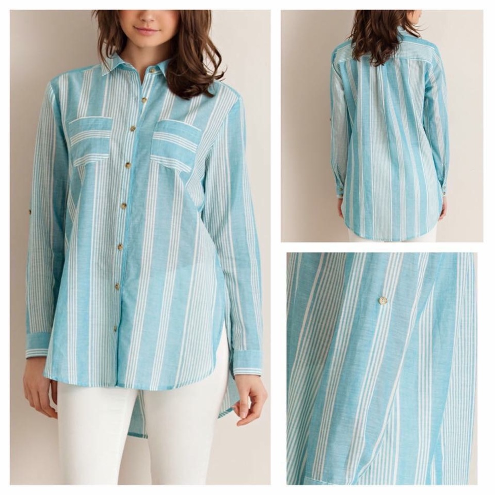 🆕💙 ENTRO! Striped button up top, roll-tab sleeve